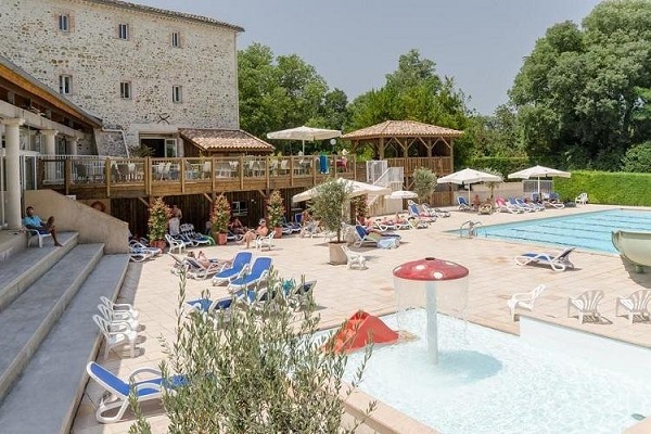 Château de Boisson, Allegre Les Fumades (Gard)